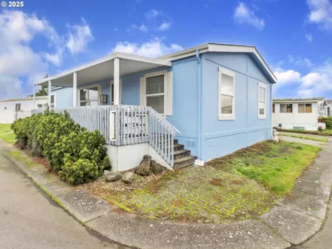 4353 Lemon St NE, Salem, OR 97305