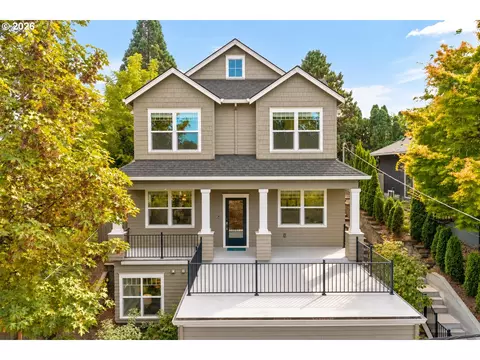 1722 SW Custer St, Portland, OR 97219