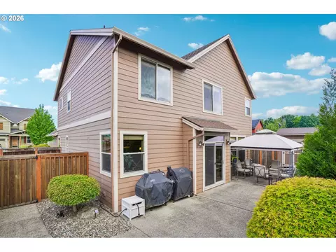 Exterior - 286 SE Condor Dr, Gresham, OR 97080 photo 7 of 12