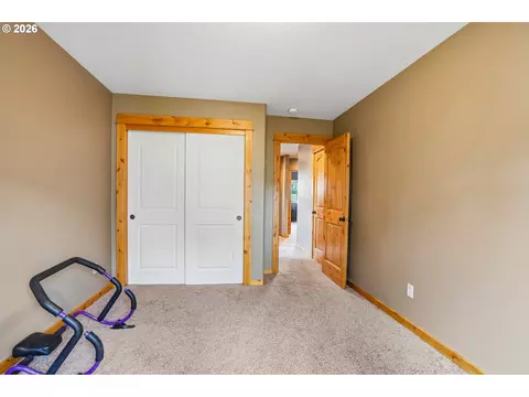Bedroom - 286 SE Condor Dr, Gresham, OR 97080 photo 2 of 9