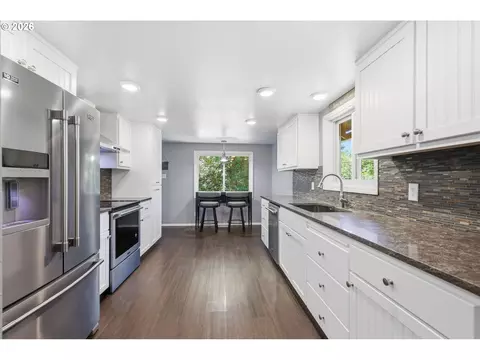 Kitchen - 85622 Territorial Hwy, Eugene, OR 97402 photo 1 of 4