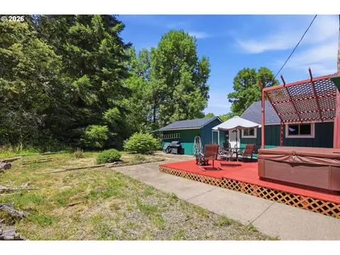 Exterior - 85622 Territorial Hwy, Eugene, OR 97402 photo 4 of 7
