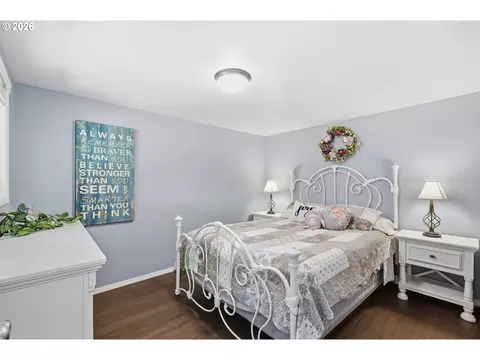 Bedroom - 85622 Territorial Hwy, Eugene, OR 97402 photo 1 of 4