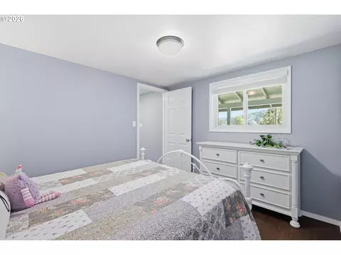 Bedroom - 85622 Territorial Hwy, Eugene, OR 97402 photo 2 of 4