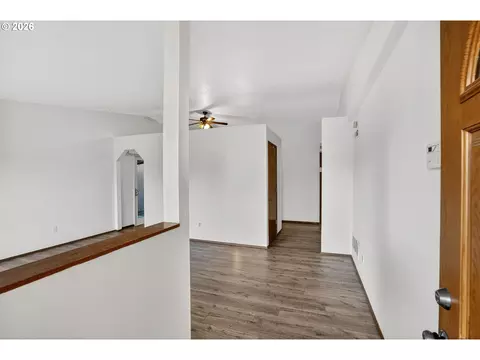 Entry Way - 2262 S Alpine St, Cornelius, OR 97113 photo 1 of 1