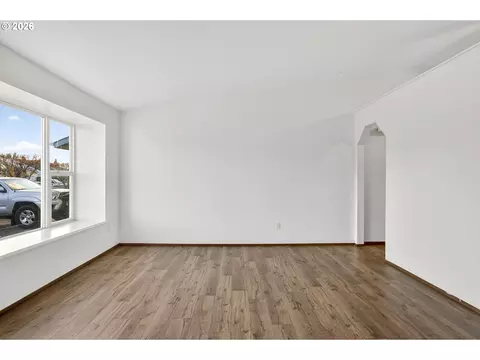 Living - 2262 S Alpine St, Cornelius, OR 97113 photo 5 of 5