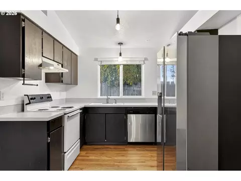Kitchen - 2262 S Alpine St, Cornelius, OR 97113 photo 1 of 5
