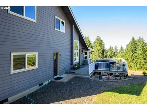 Exterior - 27067 Pickens Rd, Eugene, OR 97402 photo 4 of 14