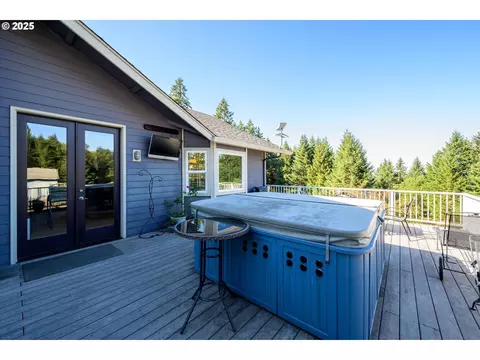 Exterior - 27067 Pickens Rd, Eugene, OR 97402 photo 7 of 14