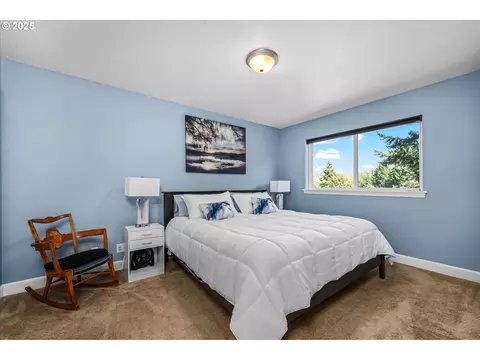 Bedroom - 27067 Pickens Rd, Eugene, OR 97402 photo 6 of 6