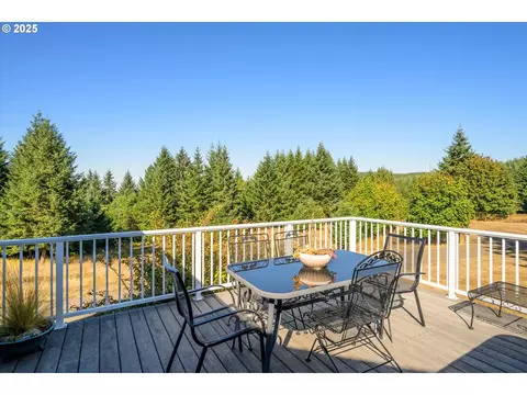 Exterior - 27067 Pickens Rd, Eugene, OR 97402 photo 8 of 14