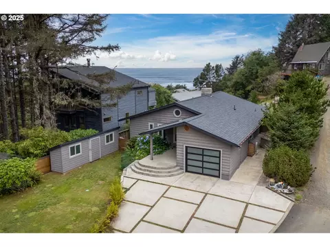 49750 Nescove Dr, Neskowin, OR 97149
