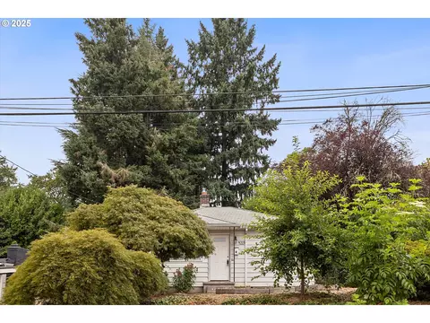 4215 SE Franklin St, Milwaukie, OR 97222