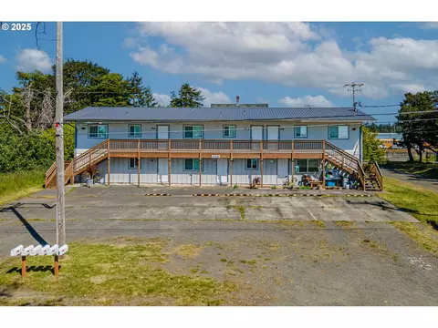 205 N Empire Blvd, Coos Bay, OR 97420
