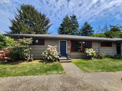 1816 Cedar Ave, Reedsport, OR 97467