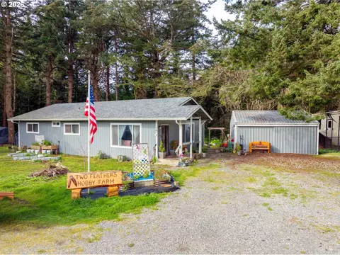 42737 Ellmor Ln, Port Orford, OR 97465