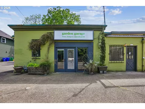 1114 SE Clay St, Portland, OR 97214