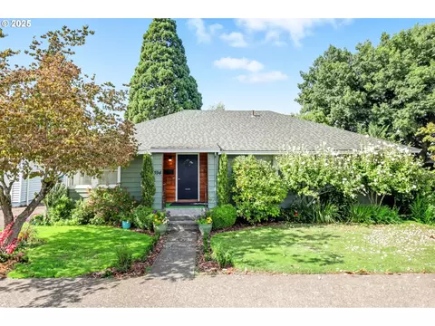 394 SW 2nd Ave, Canby, OR 97013