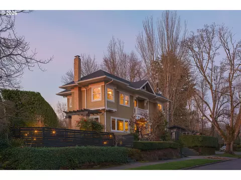 3453 NE Irving St, Portland, OR 97232
