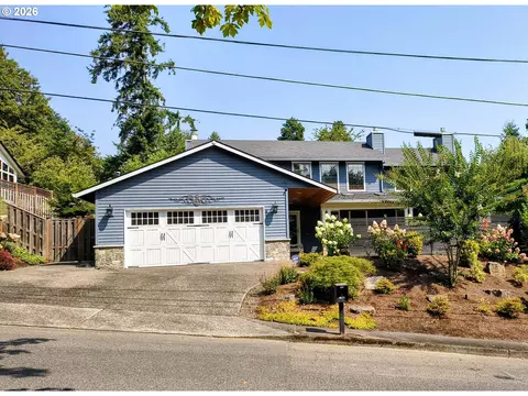 601 Atwater Rd, Lake Oswego, OR 97034