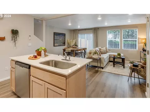 Kitchen - 6239 SE 15th St, Gresham, OR 97080 photo 6 of 6