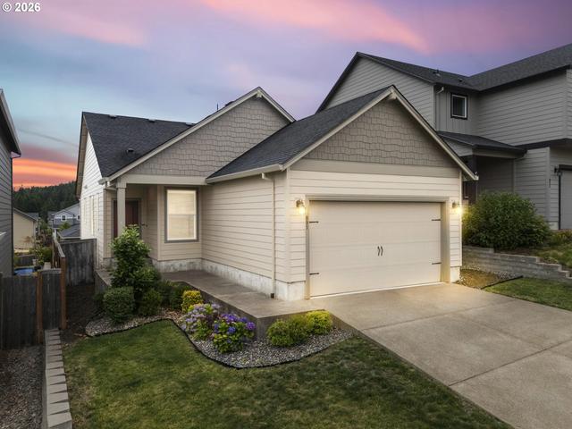 891 NE Pinebreak Dr, Estacada, OR 97023