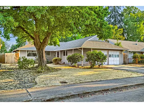 Exterior - 132 Lynnbrook Dr, Eugene, OR 97404 photo 1 of 5