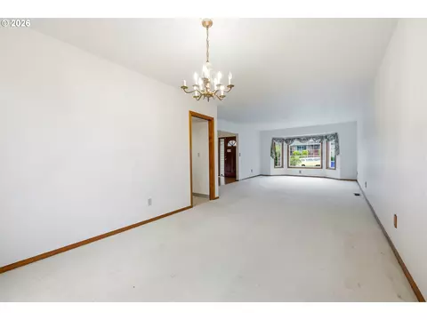 Living - 1326 SE Linden Ct, Gresham, OR 97080 photo 3 of 10