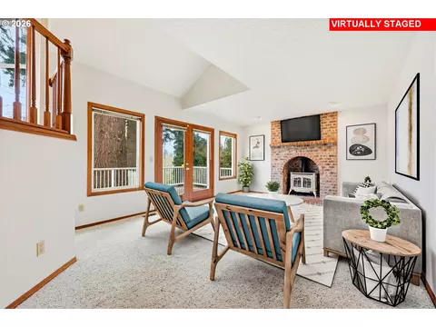 Living - 1326 SE Linden Ct, Gresham, OR 97080 photo 4 of 10