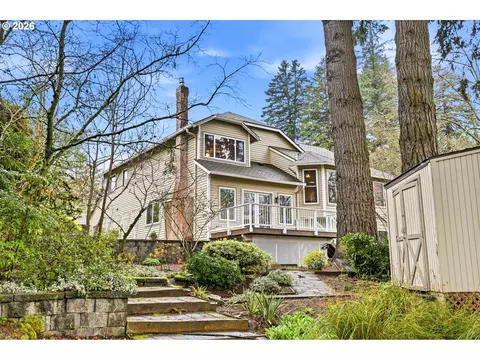 Exterior - 1326 SE Linden Ct, Gresham, OR 97080 photo 3 of 6