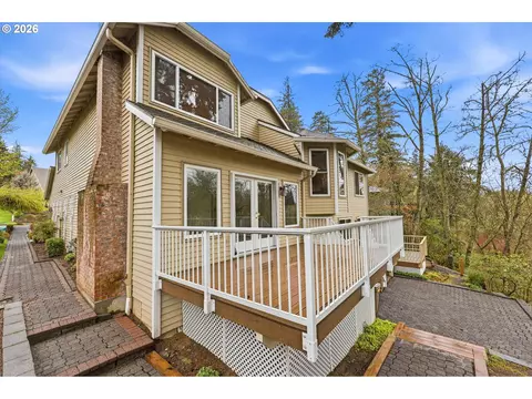 Exterior - 1326 SE Linden Ct, Gresham, OR 97080 photo 2 of 6