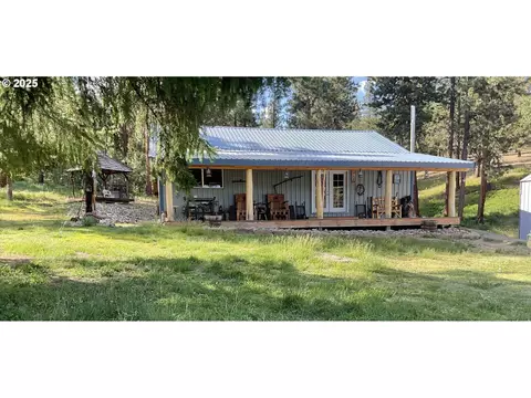 39798 Bear Gulch Rd, Sumpter, OR 97877