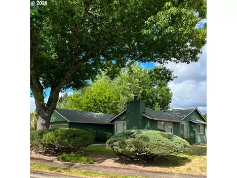 1900 N Cedar St, Newberg, OR 97132