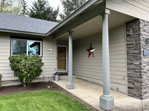 Exterior - 1111 Risden Pl, Eugene, OR 97404 photo 2 of 7