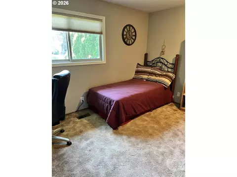Bedroom - 1111 Risden Pl, Eugene, OR 97404 photo 3 of 3