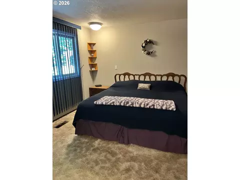 Bedroom - 1111 Risden Pl, Eugene, OR 97404 photo 1 of 3