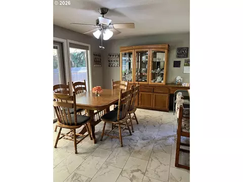 Dining - 1111 Risden Pl, Eugene, OR 97404 photo 1 of 1