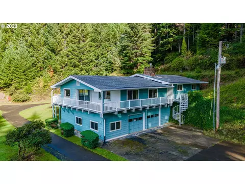 68950 Saint Dennis Rd, North Bend, OR 97459