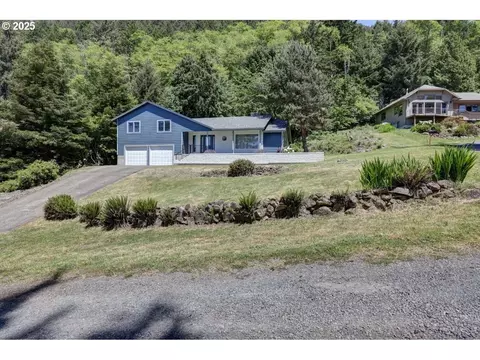 7835 Sunset Dr, Nehalem, OR 97131