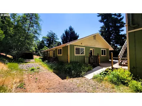 48495 Mcfarland Rd, Oakridge, OR 97463