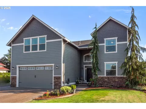 1700 NE Laurel Ave, Woodburn, OR 97071