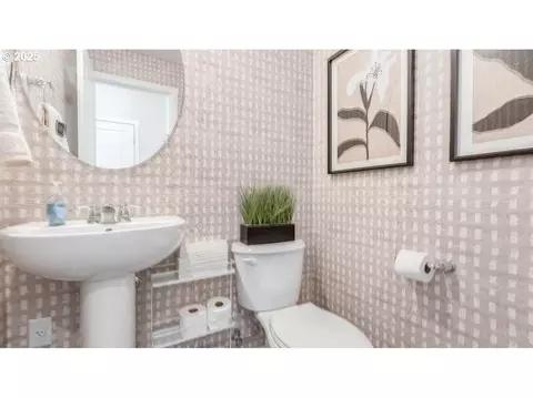 Bath - 3416 SW Royal Ave, Gresham, OR 97080 photo 1 of 3