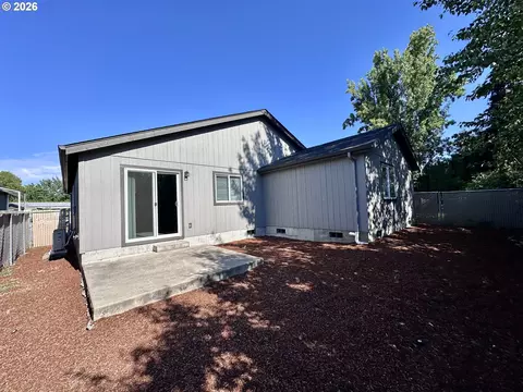 Exterior - 374 Nursery Ct, Eugene, OR 97402 photo 3 of 4