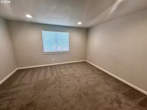 Bedroom - 374 Nursery Ct, Eugene, OR 97402 photo 4 of 6