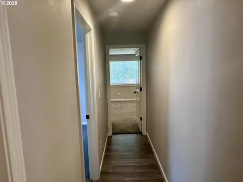 Entry Way - 374 Nursery Ct, Eugene, OR 97402 photo 3 of 3