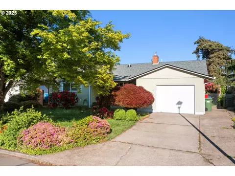 742 Oregon Way, Woodburn, OR 97071