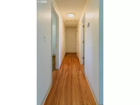 Entry Way - 165 E Rosewood Ave, Eugene, OR 97404 photo 1 of 1
