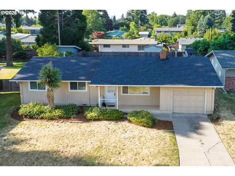 View/Area - 165 E Rosewood Ave, Eugene, OR 97404 photo 1 of 4