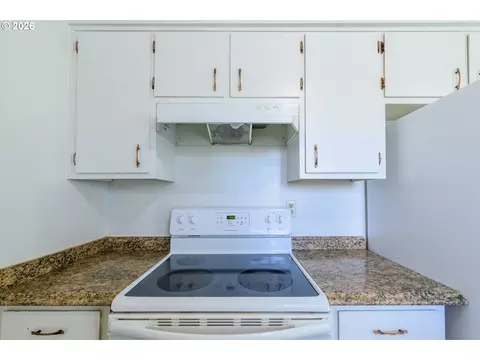 Kitchen - 165 E Rosewood Ave, Eugene, OR 97404 photo 4 of 5