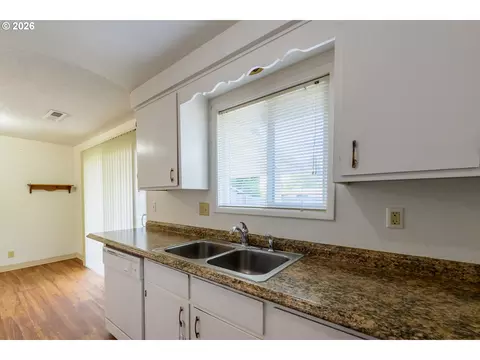 Kitchen - 165 E Rosewood Ave, Eugene, OR 97404 photo 5 of 5